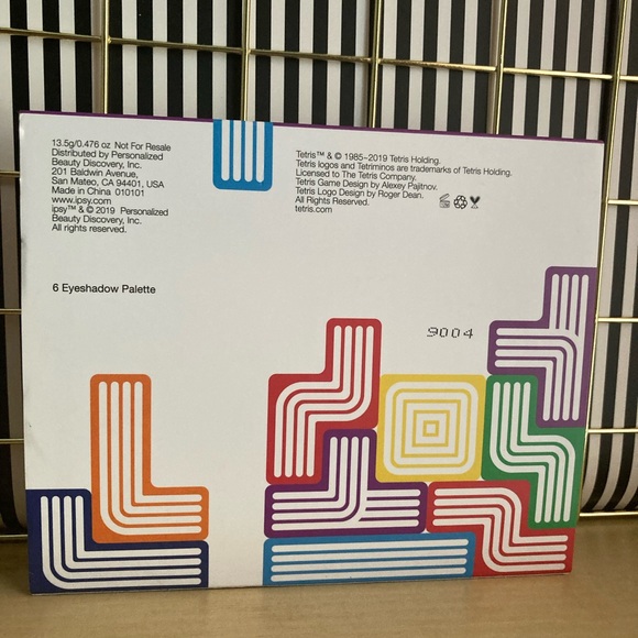 🆕BUNDLE! Limited Edition Tetris™️ X Ipsy Block Party Eyeshadow Palette & Brush. - Picture 4 of 5